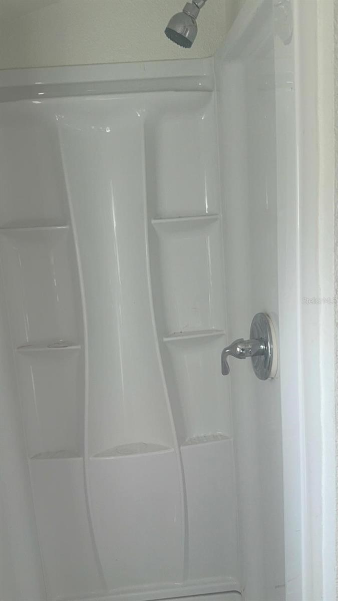 Image 9 of 10 For 1000 Hugley St