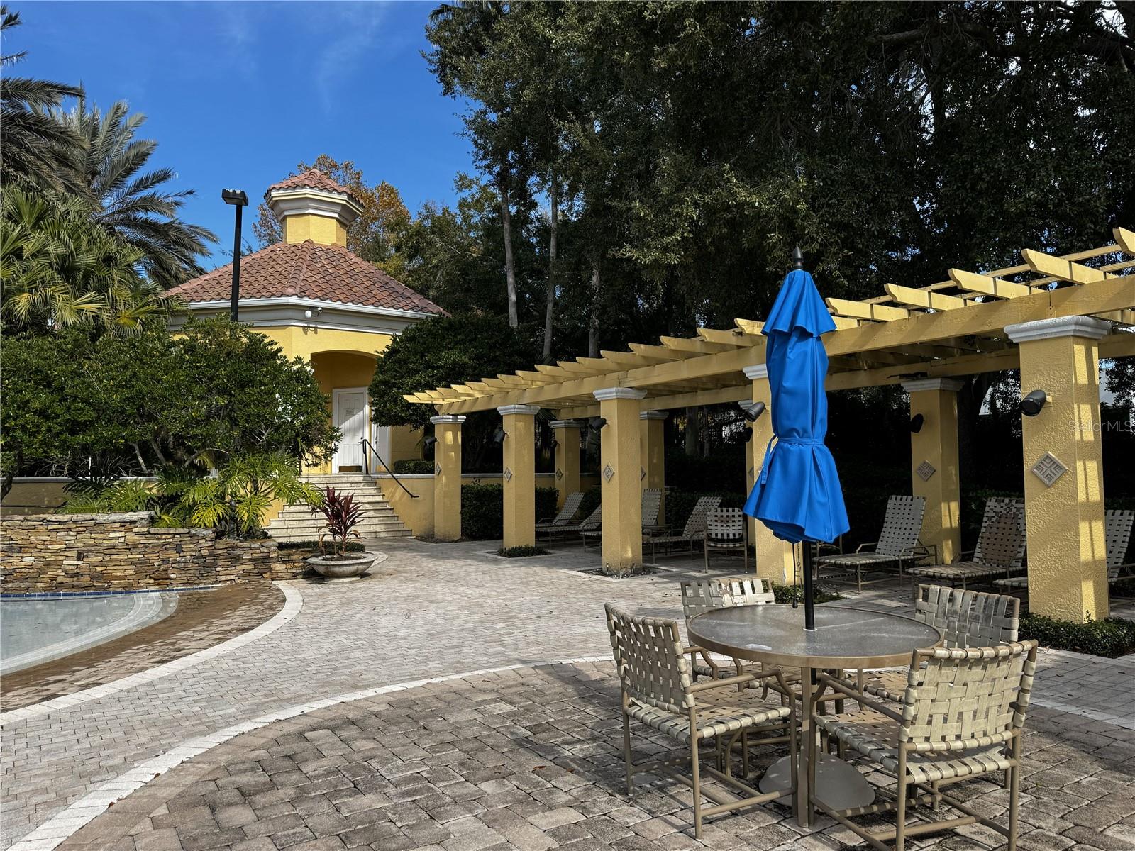 Image 20 of 24 For 2837 Shadow View Circle 2837