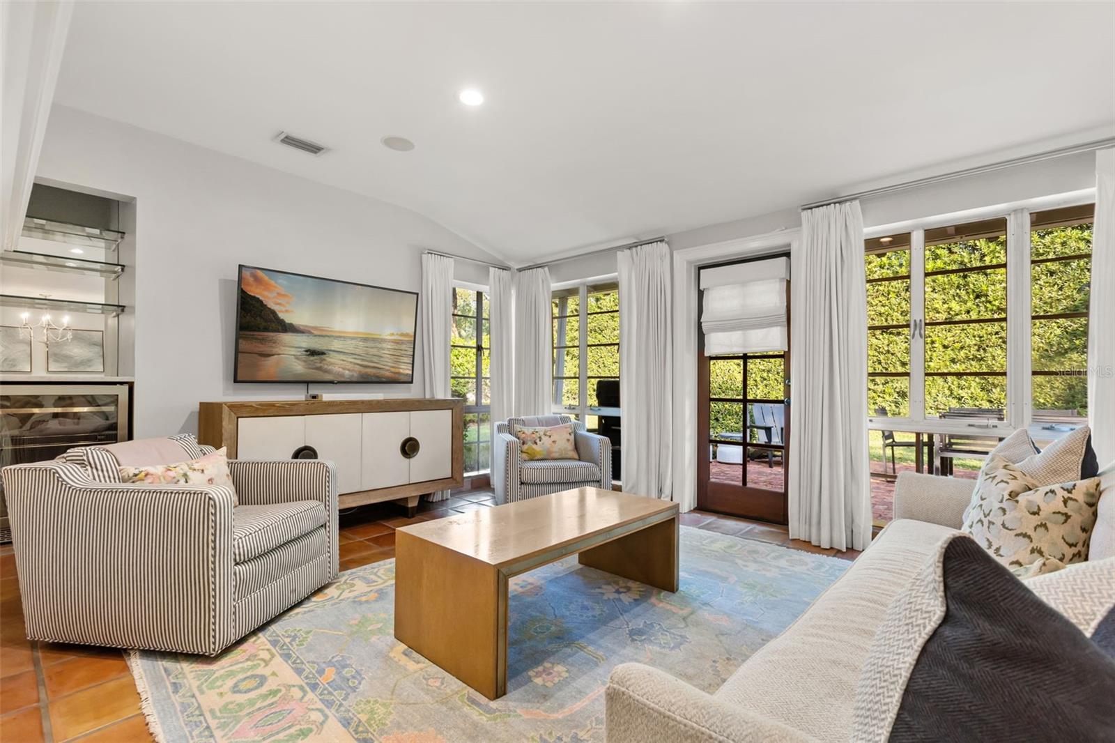 Image 14 of 48 For 2220 Via Tuscany