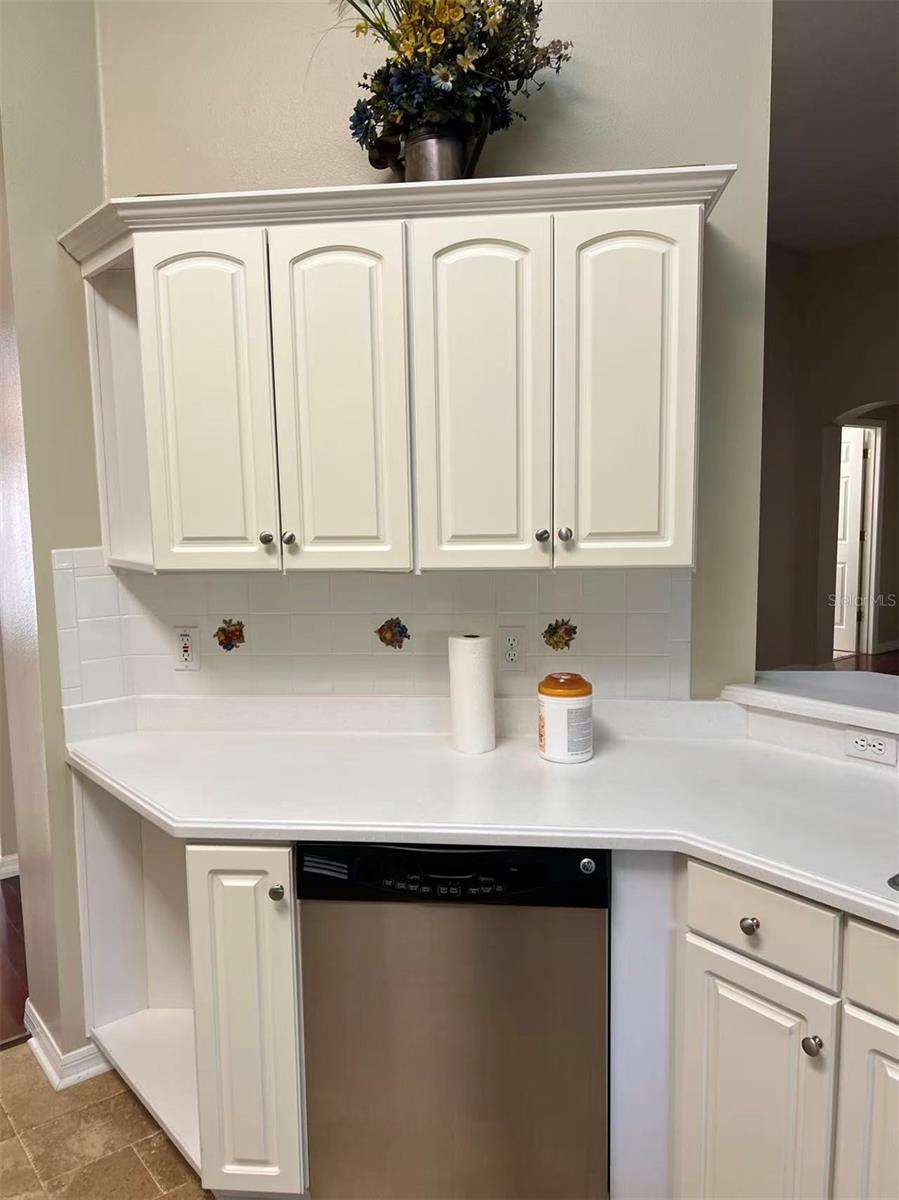 Image 14 of 21 For 1218 Shelter Rock Road