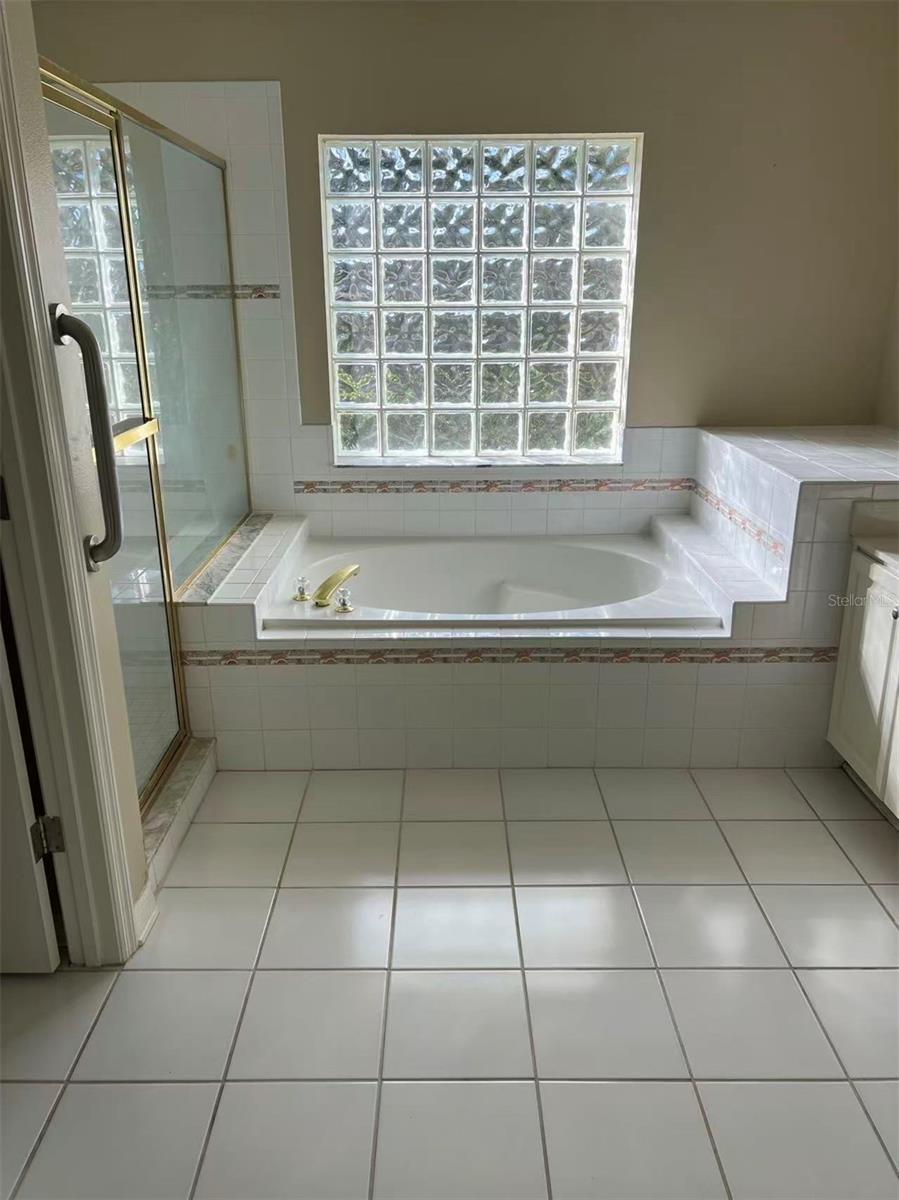 Image 16 of 21 For 1218 Shelter Rock Road