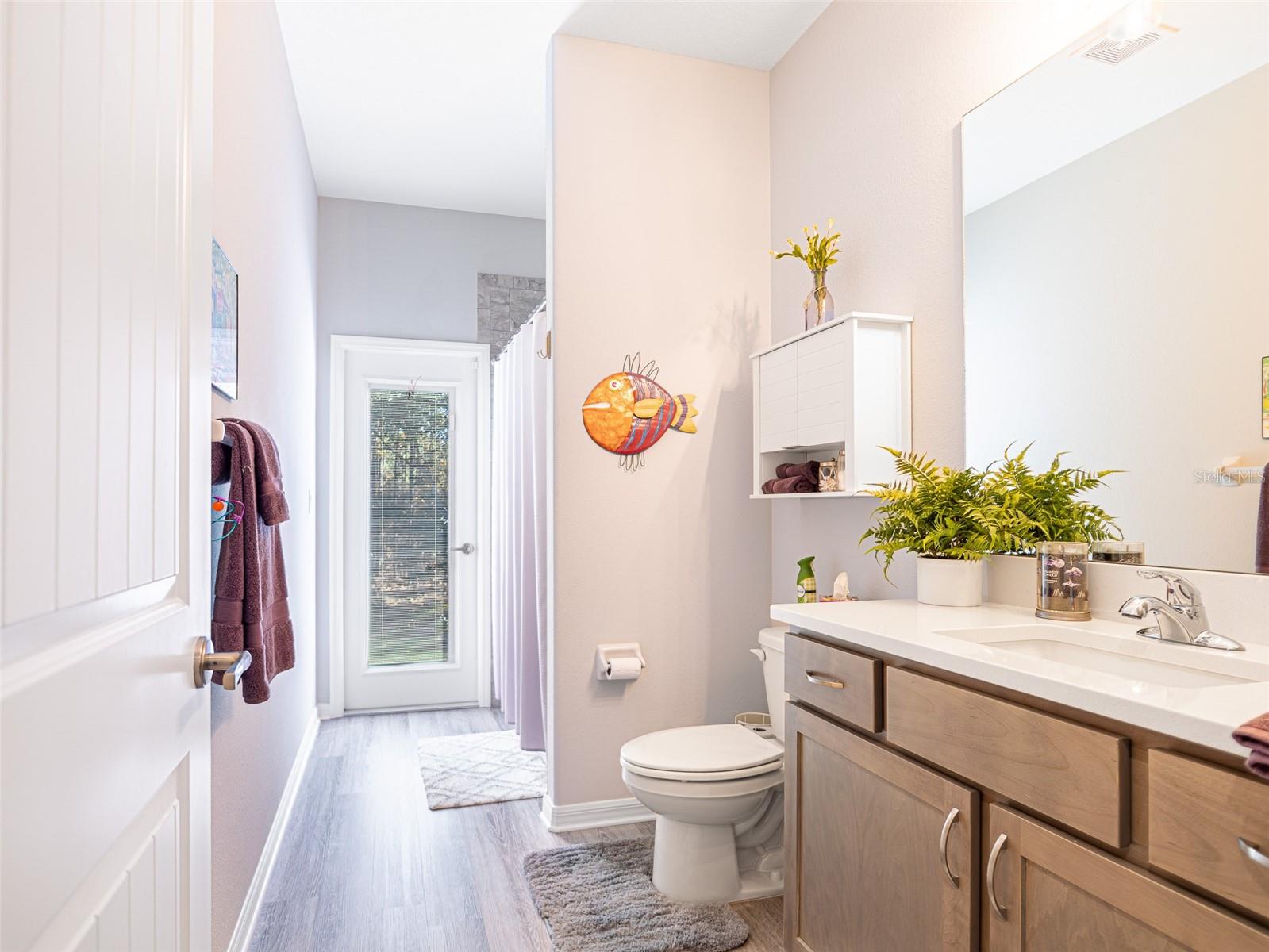 Listing photo id 25 for 7 Eugenia Court W