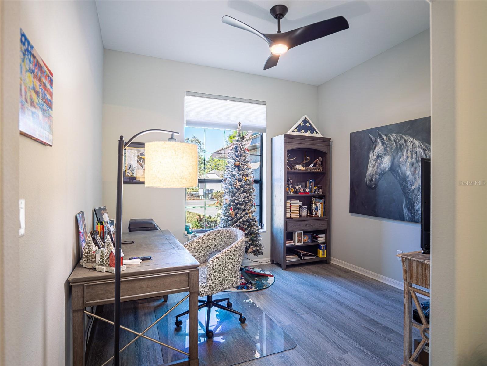 Listing photo id 27 for 7 Eugenia Court W