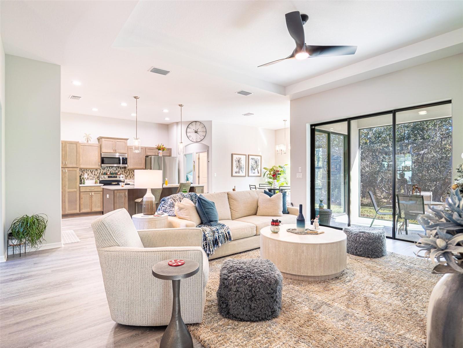 Listing photo id 5 for 7 Eugenia Court W