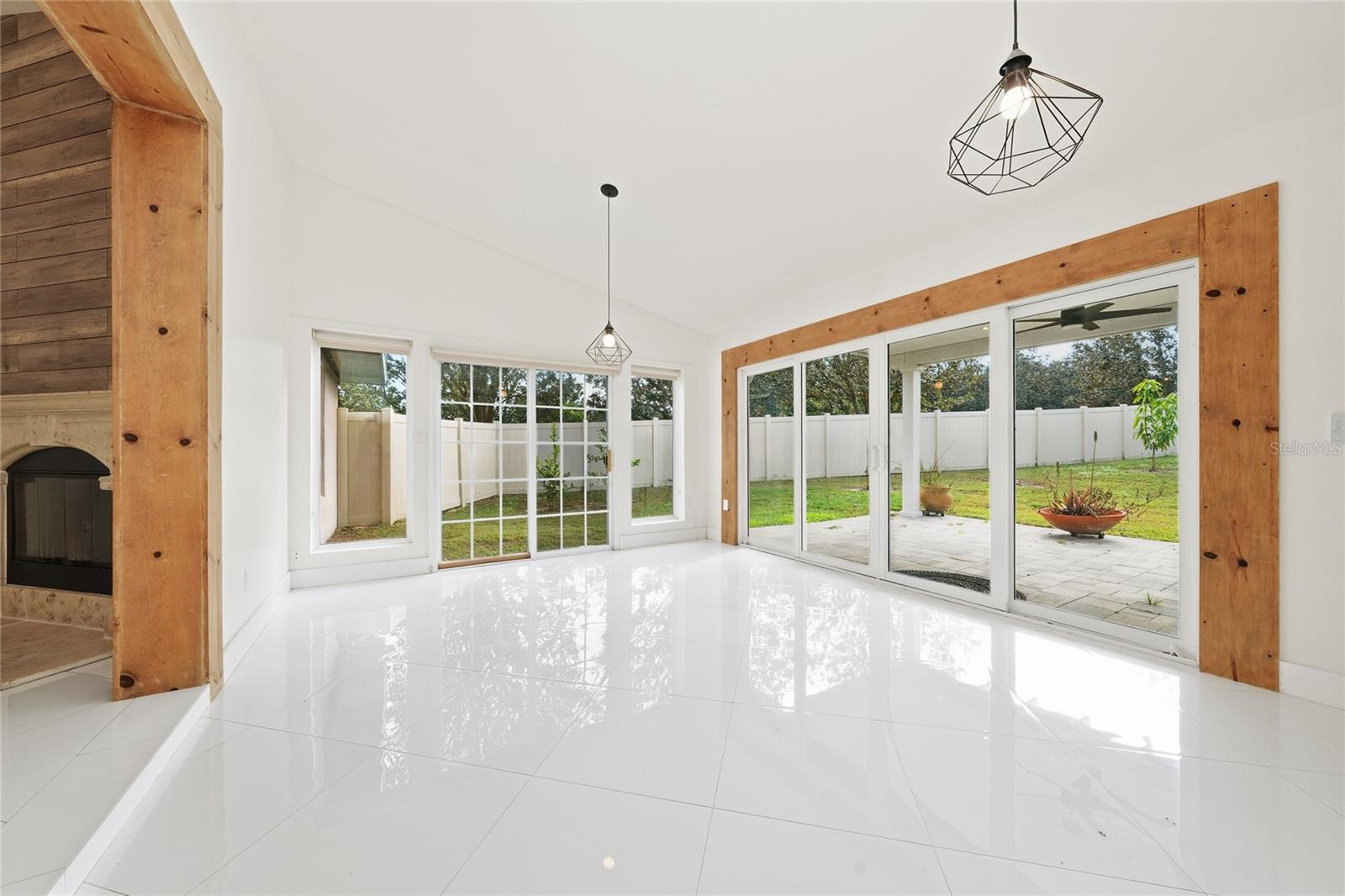 Image 19 of 29 For 11036 Bronson Road