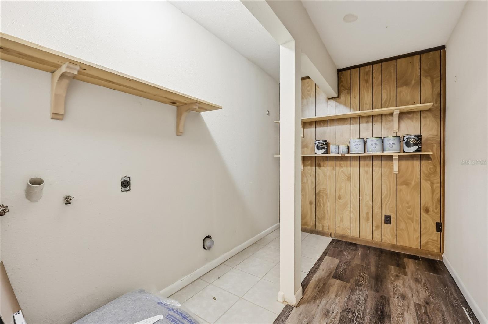 Image 16 of 41 For 6060 119th Place