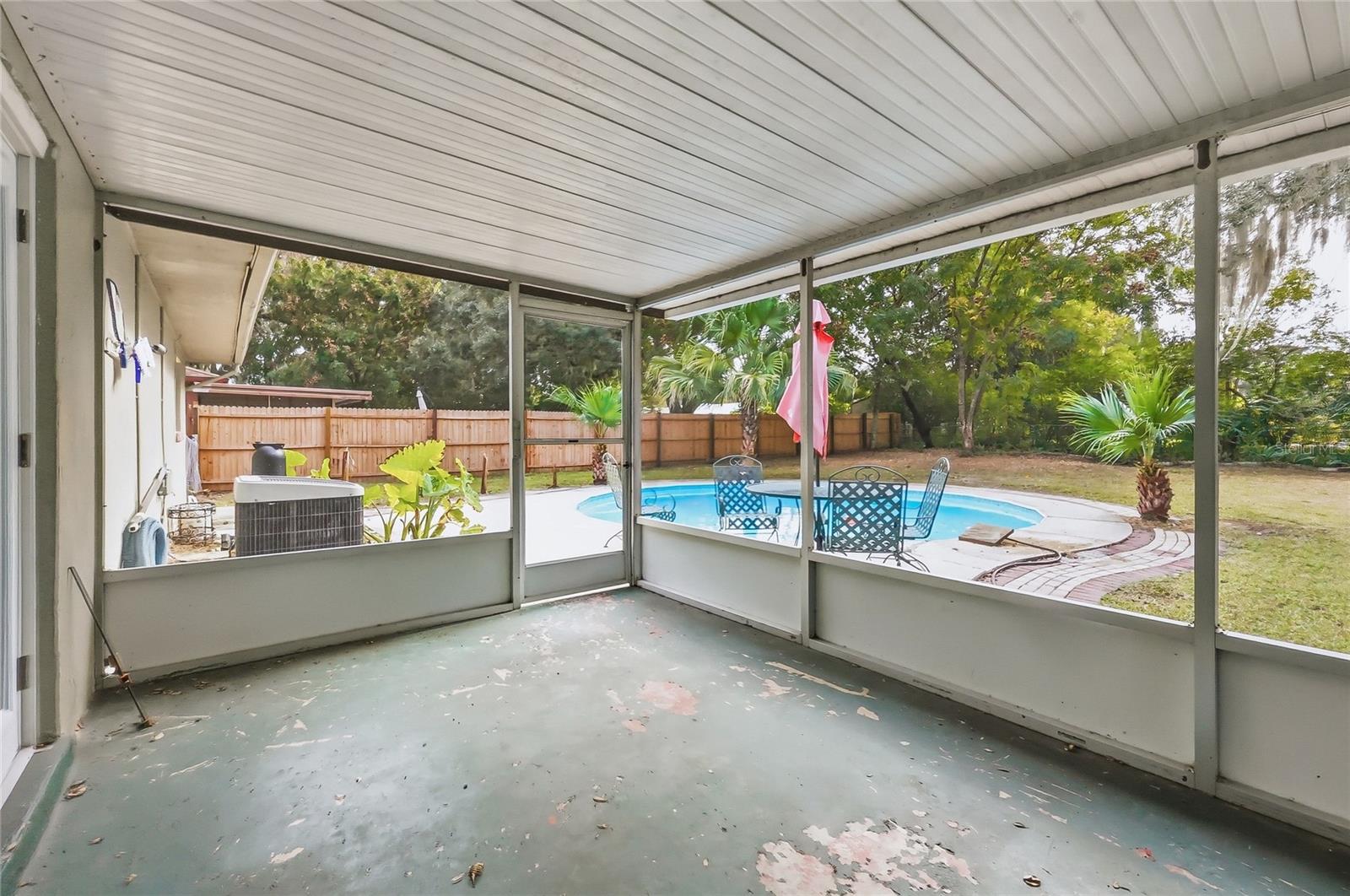 Image 20 of 41 For 6060 119th Place