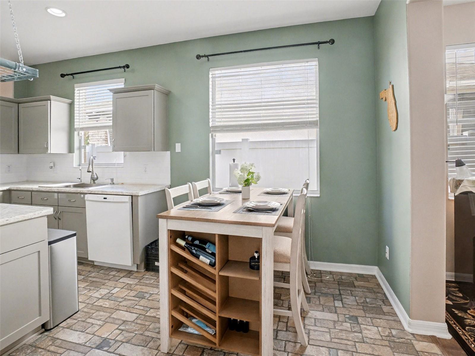 Image 11 of 31 For 4647 Riverton Drive