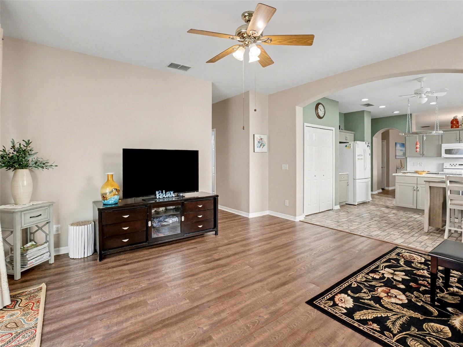 Image 13 of 31 For 4647 Riverton Drive