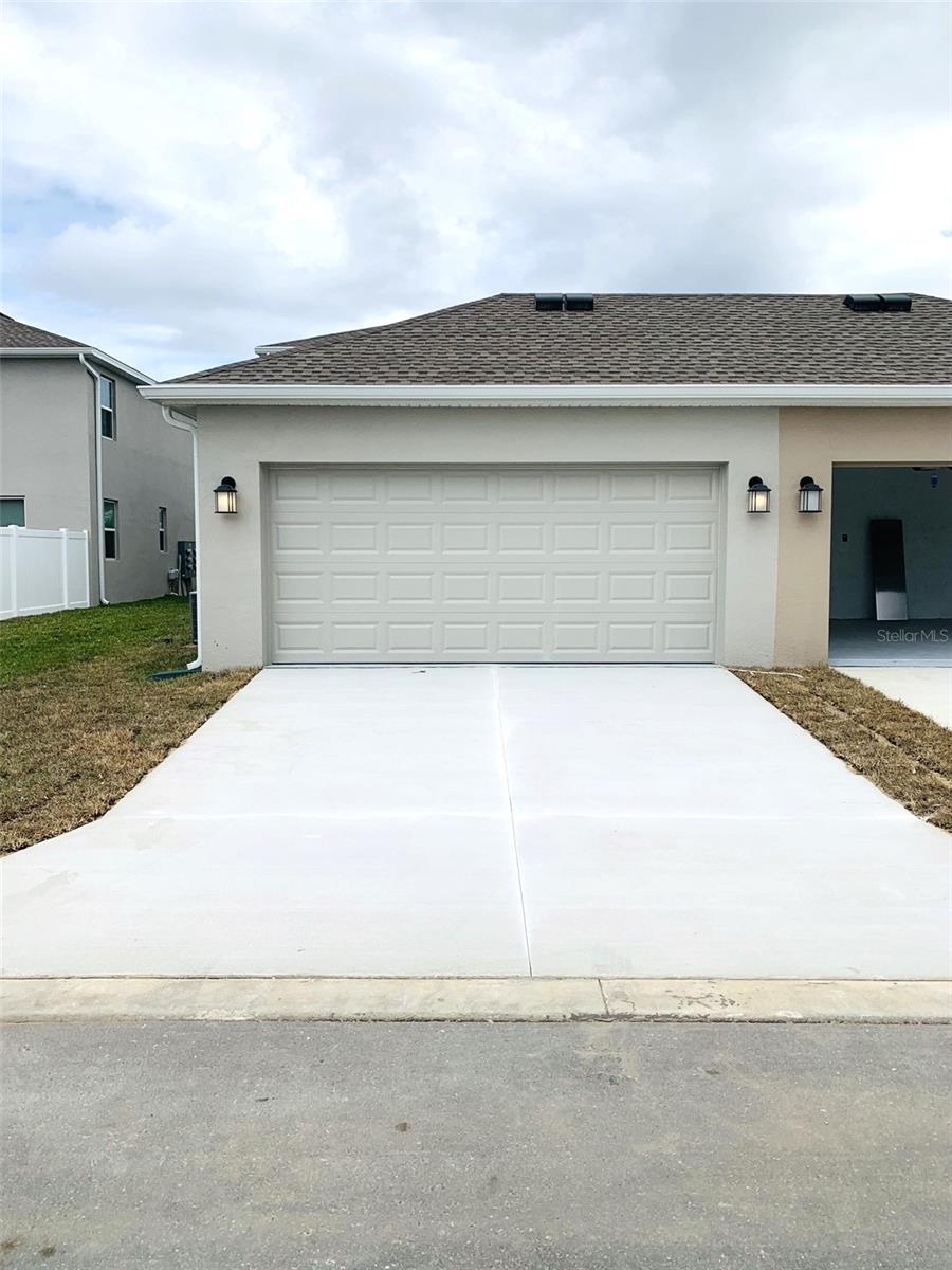 Image 17 of 53 For 10672 Words Drive