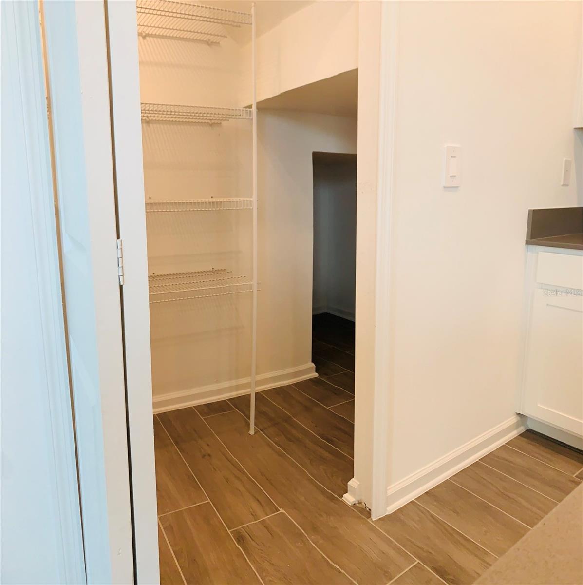 Image 26 of 53 For 10672 Words Drive