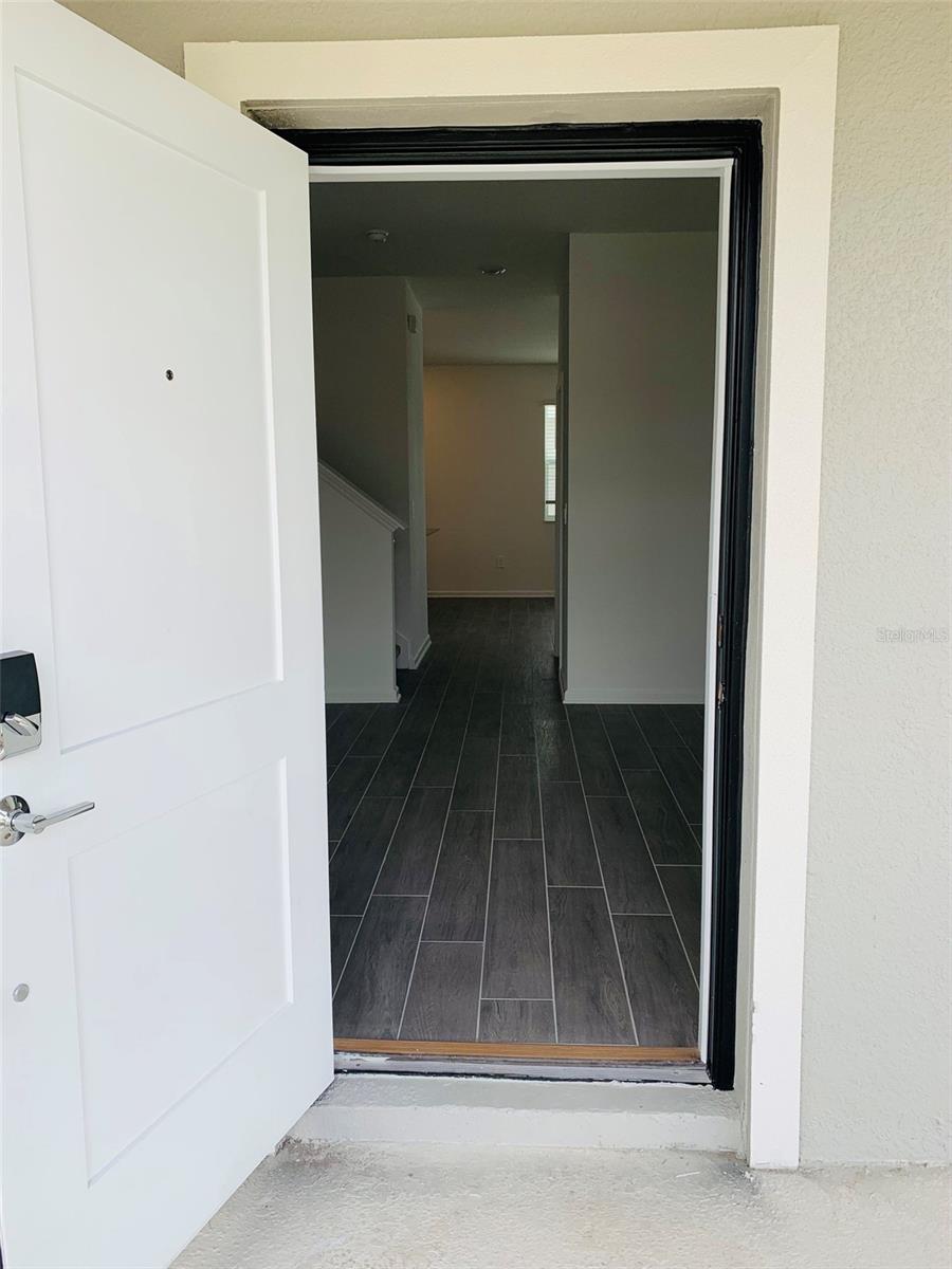 Image 27 of 53 For 10672 Words Drive