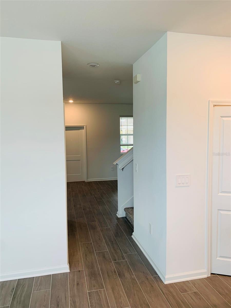 Image 28 of 53 For 10672 Words Drive