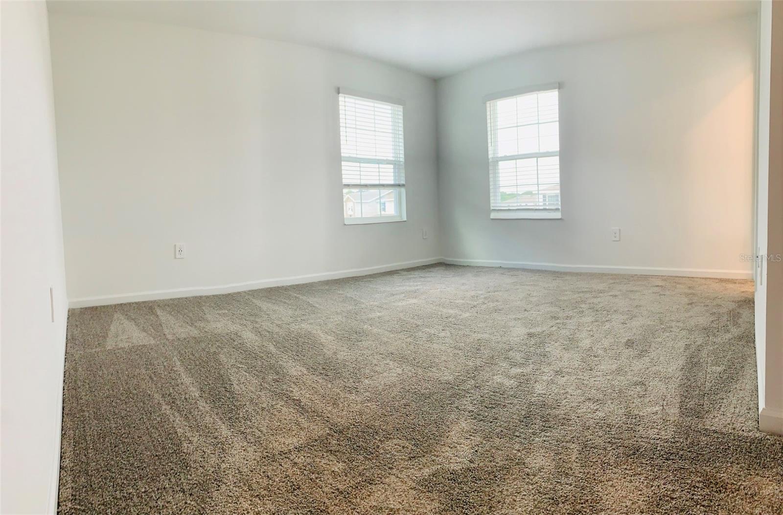 Image 30 of 53 For 10672 Words Drive