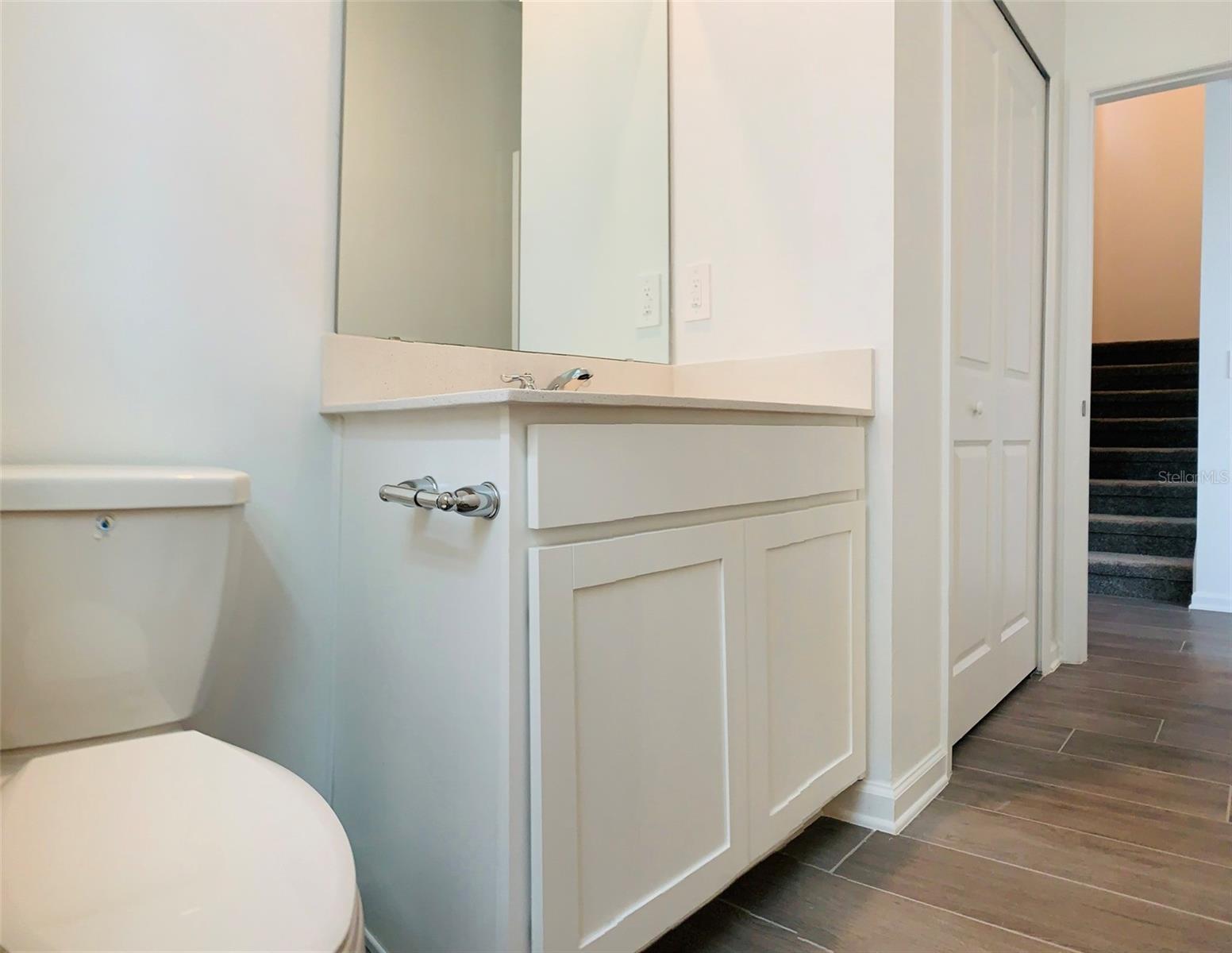 Image 9 of 53 For 10672 Words Drive