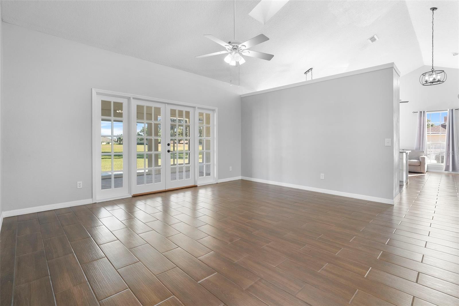 Image 12 of 55 For 1573 Errol Parkway