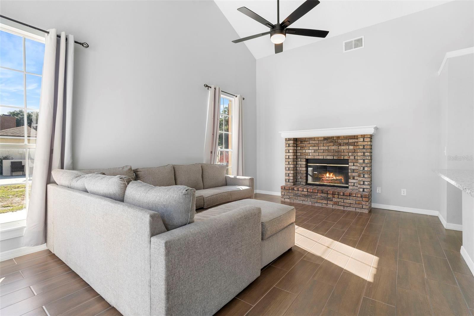 Image 4 of 55 For 1573 Errol Parkway