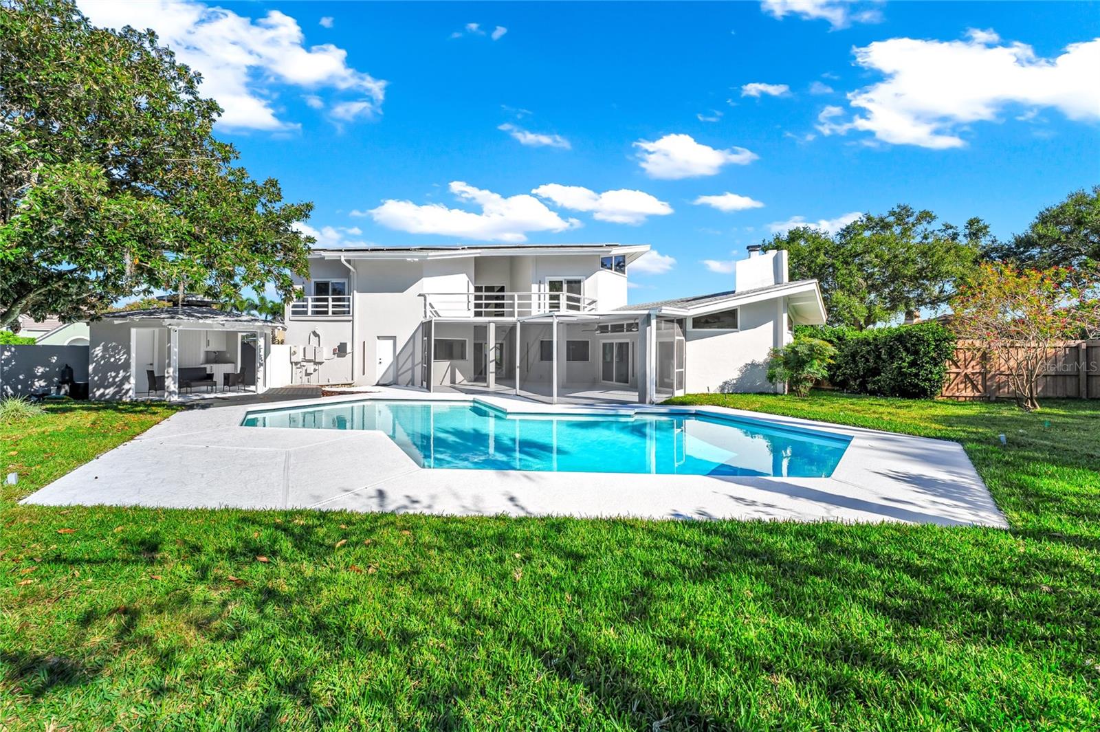 Image 15 of 100 For 8922 Bay Cove Court