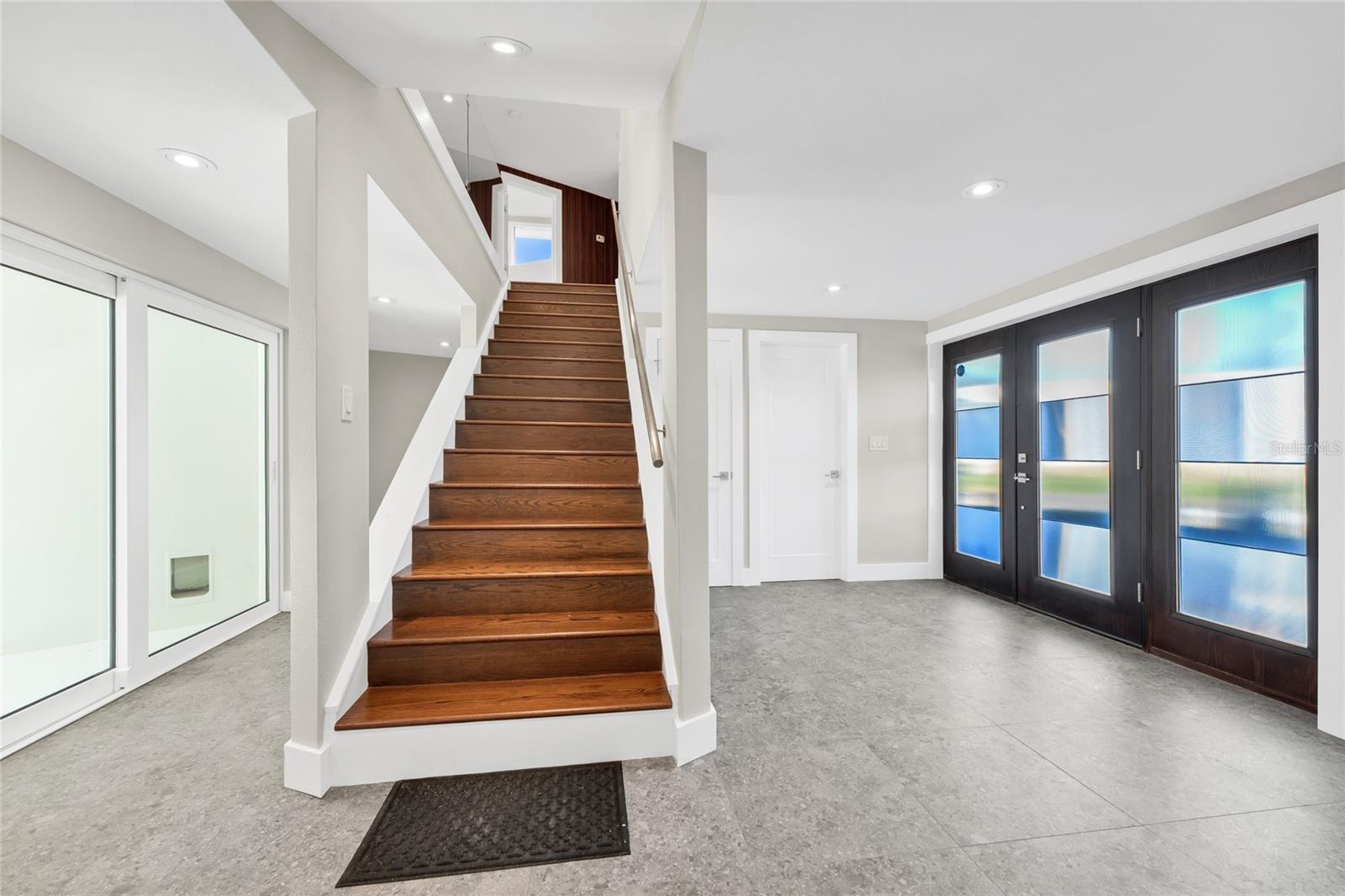 Image 45 of 100 For 8922 Bay Cove Court