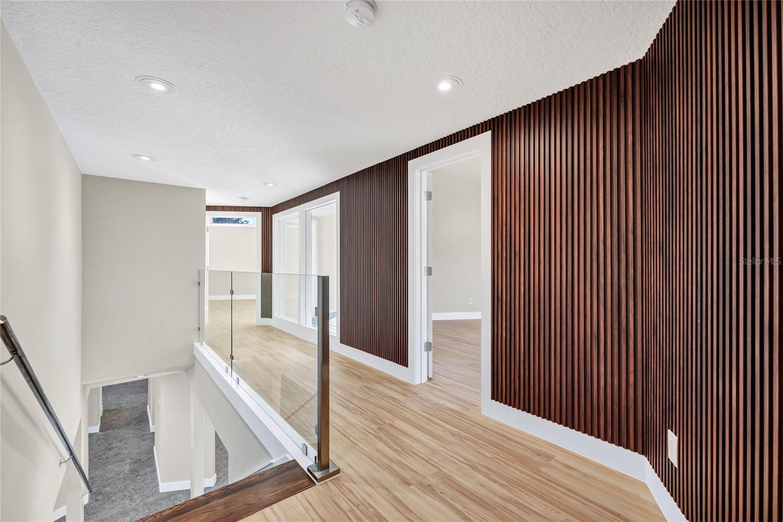 Image 52 of 100 For 8922 Bay Cove Court