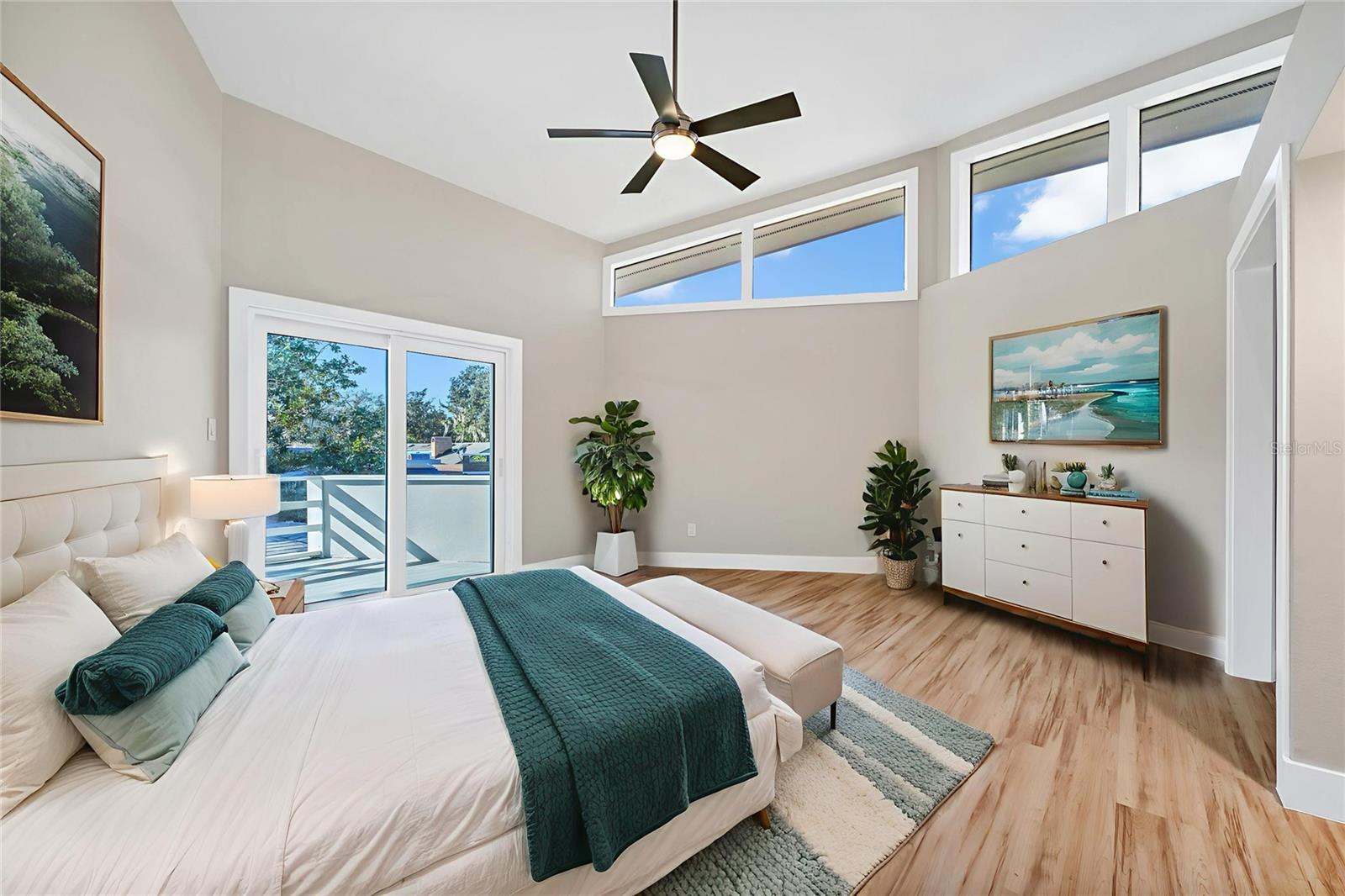 Image 53 of 100 For 8922 Bay Cove Court