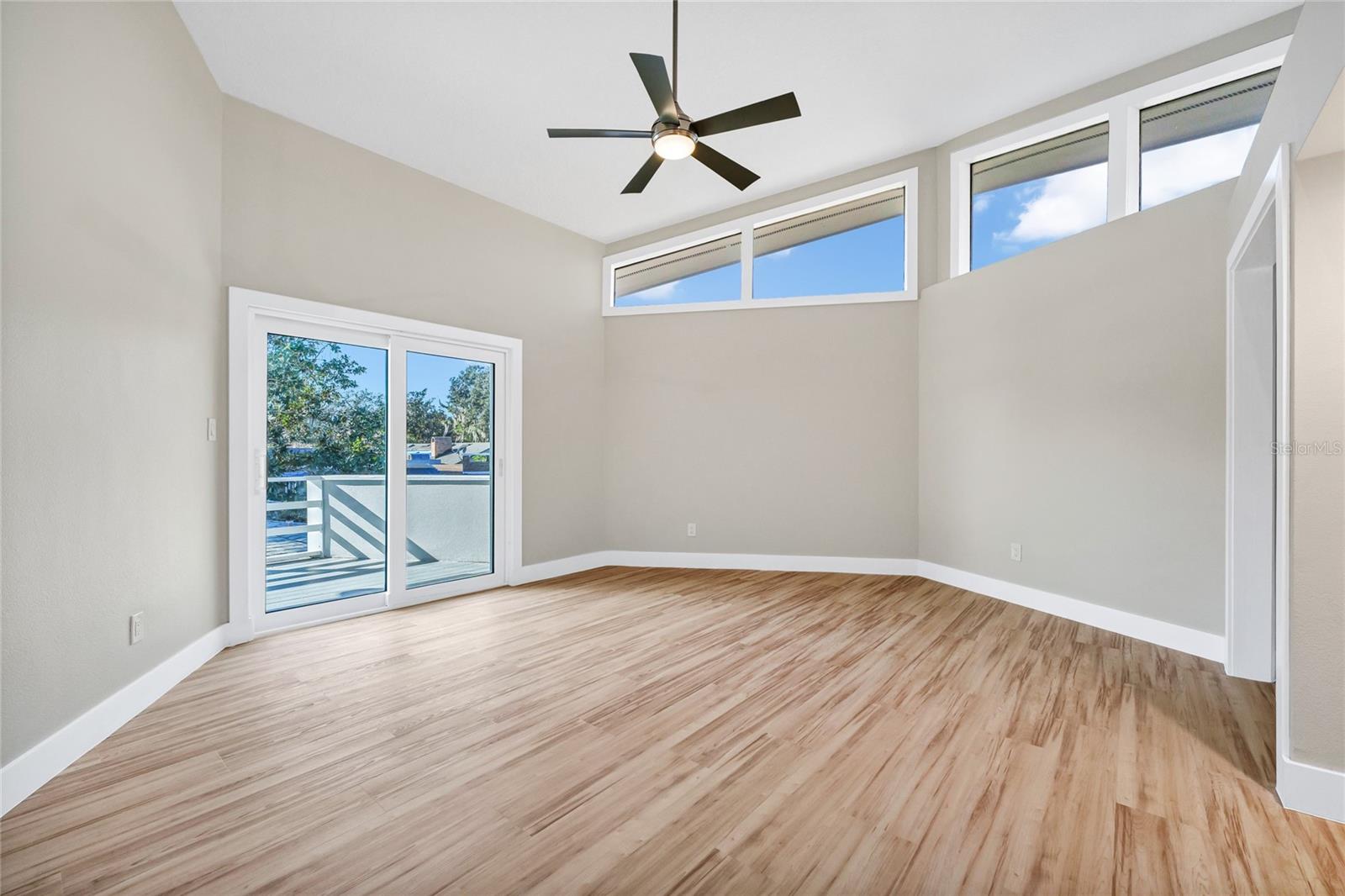 Image 54 of 100 For 8922 Bay Cove Court