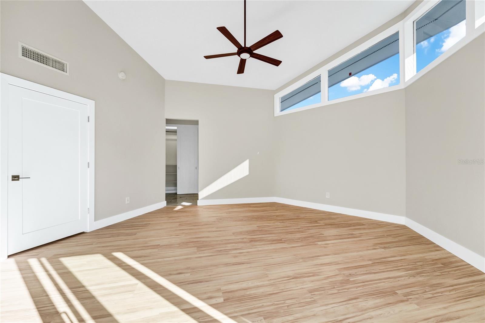 Image 65 of 100 For 8922 Bay Cove Court