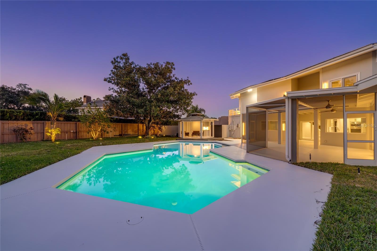 Image 85 of 100 For 8922 Bay Cove Court