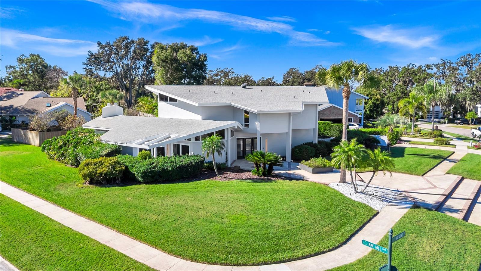 Image 9 of 100 For 8922 Bay Cove Court