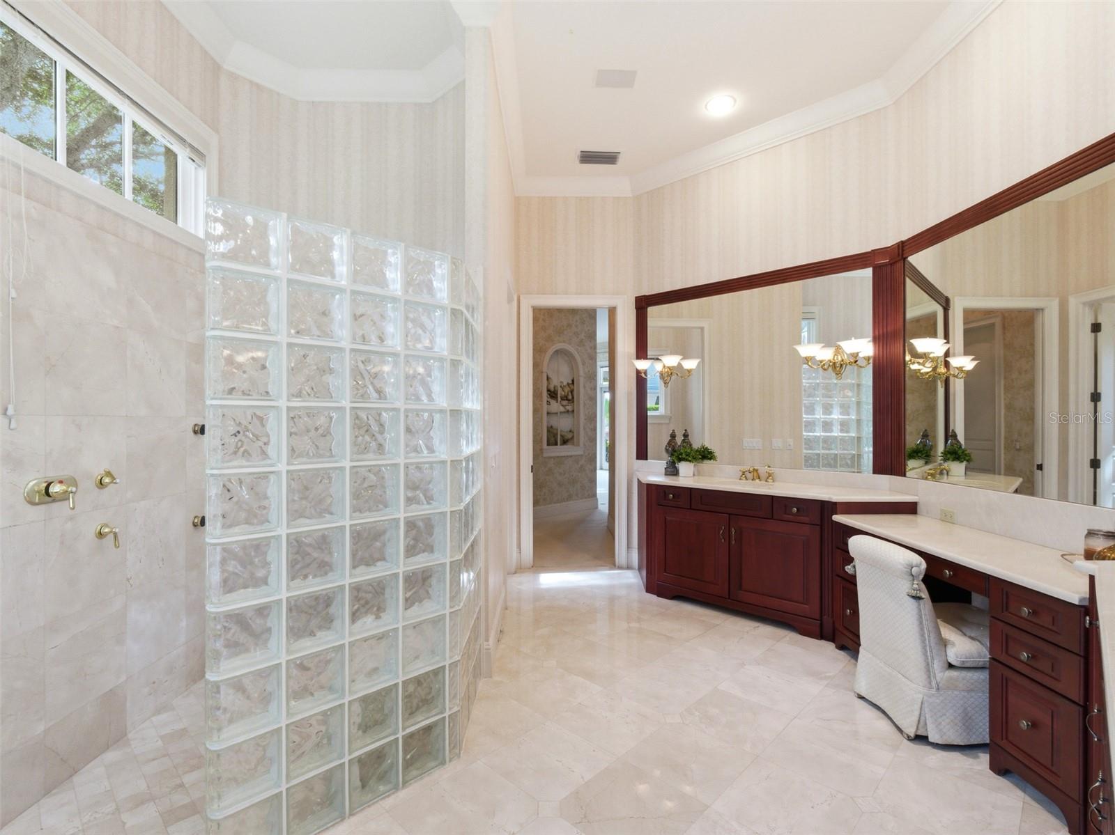 Image 26 of 82 For 10084 Tavistock Road