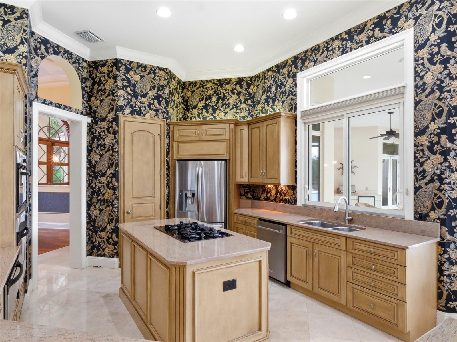 Image 31 of 82 For 10084 Tavistock Road