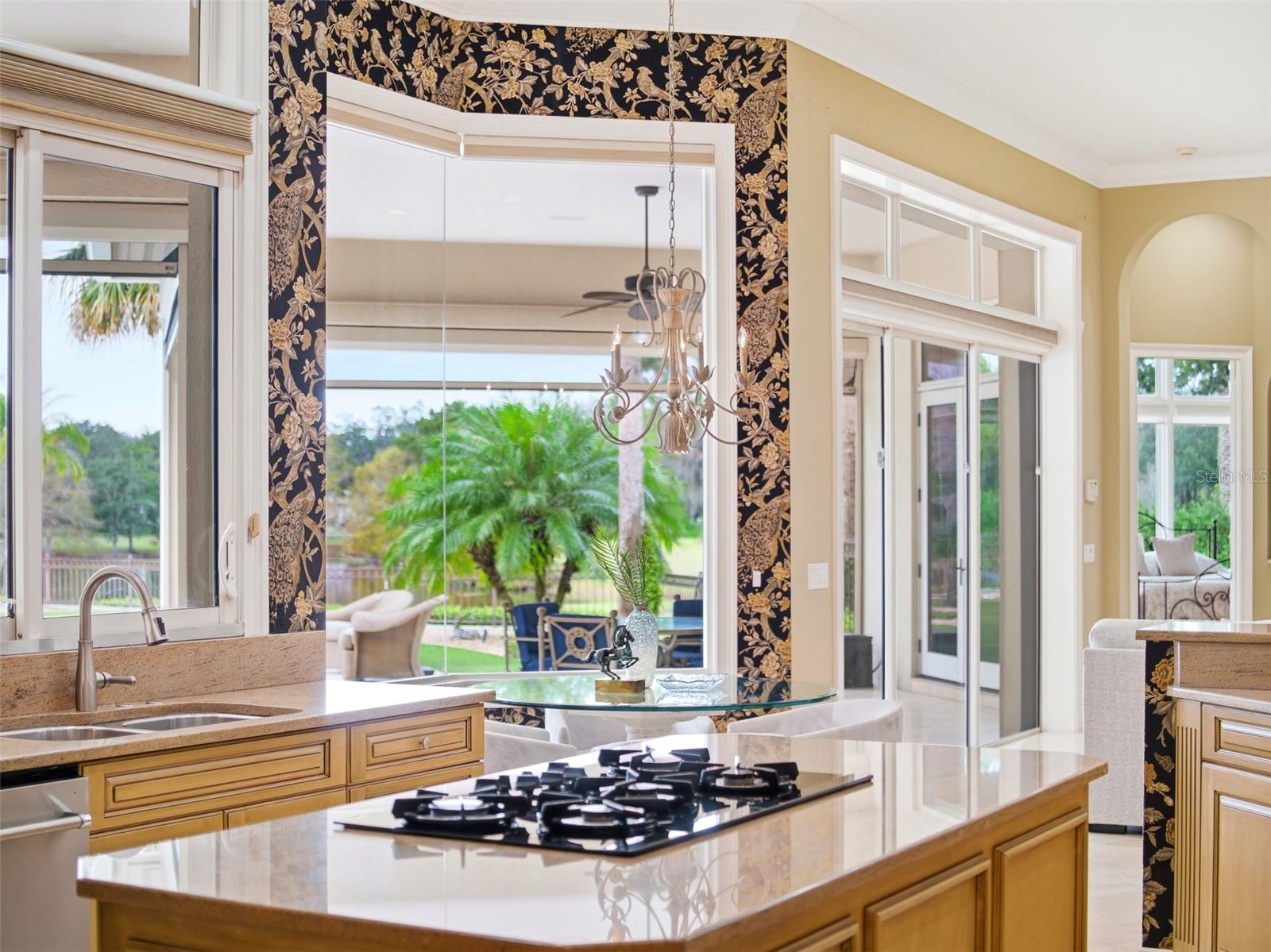 Image 33 of 82 For 10084 Tavistock Road