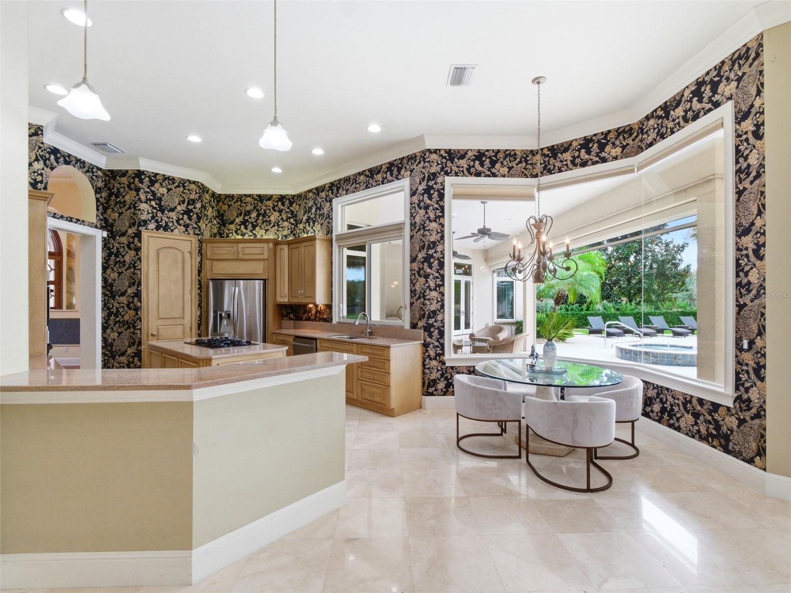 Image 35 of 82 For 10084 Tavistock Road