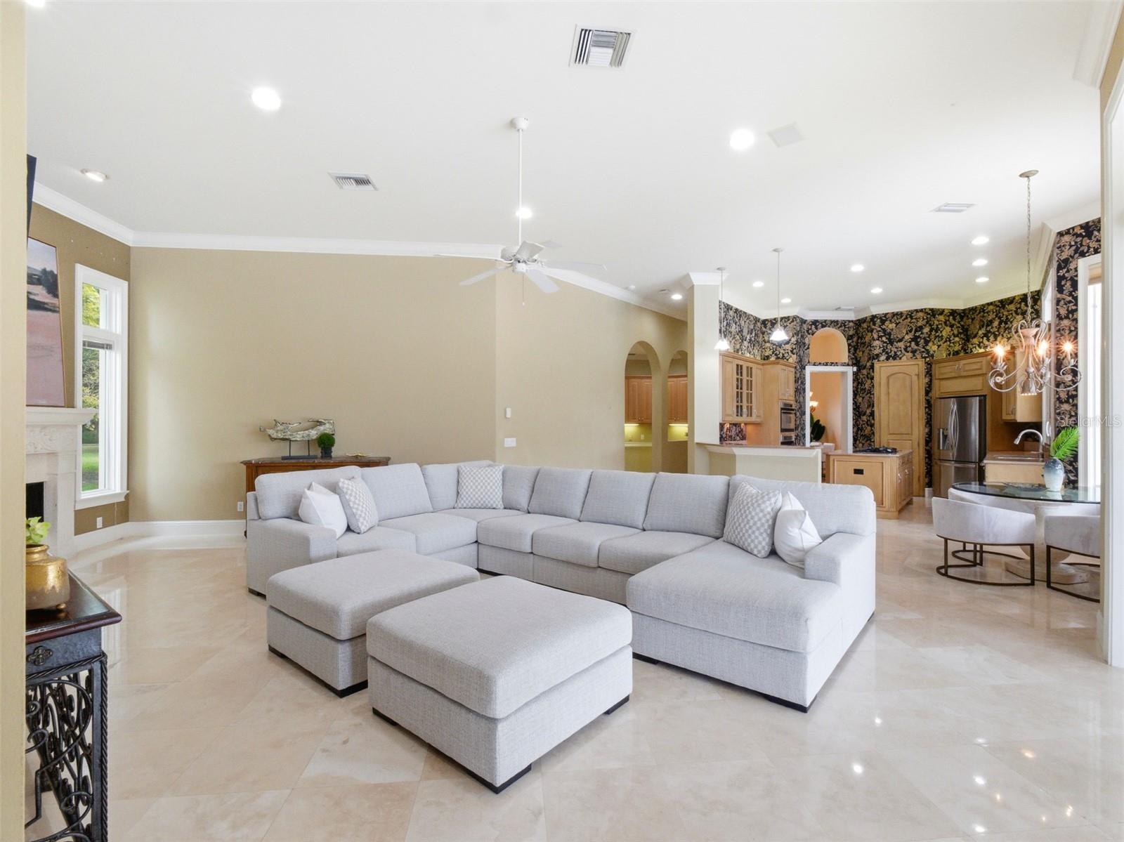 Image 42 of 82 For 10084 Tavistock Road