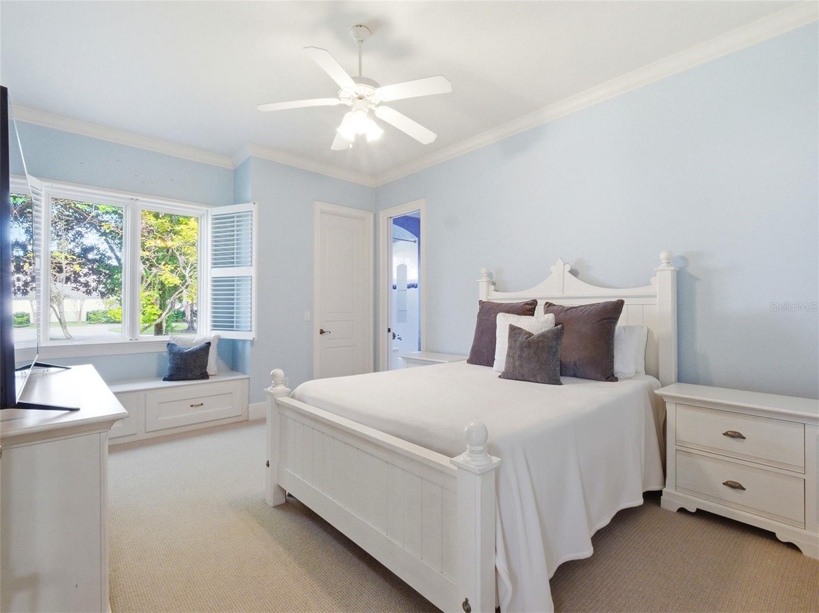 Image 49 of 82 For 10084 Tavistock Road