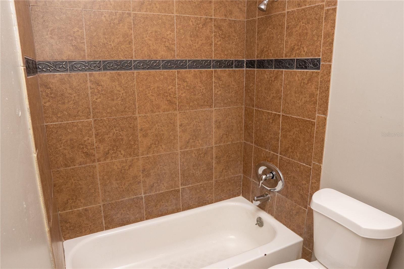 Image 12 of 27 For 434 17th Street