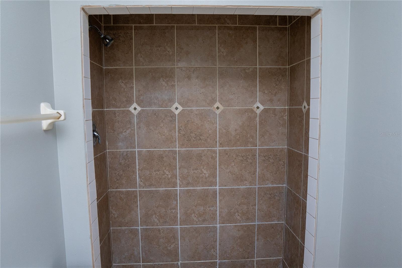 Image 16 of 27 For 434 17th Street