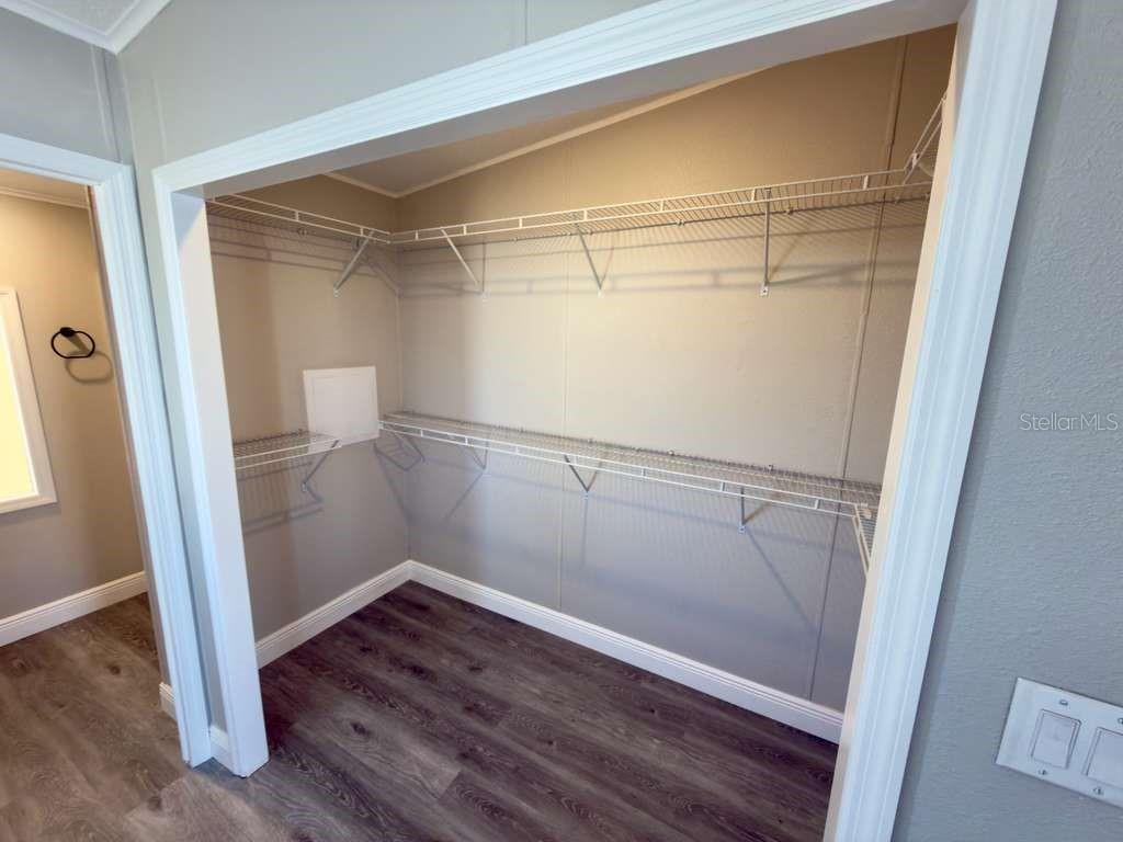 Image 15 of 37 For 450 Tivoli Park Drive