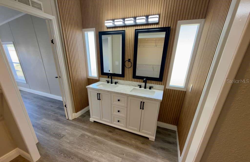 Image 16 of 37 For 450 Tivoli Park Drive