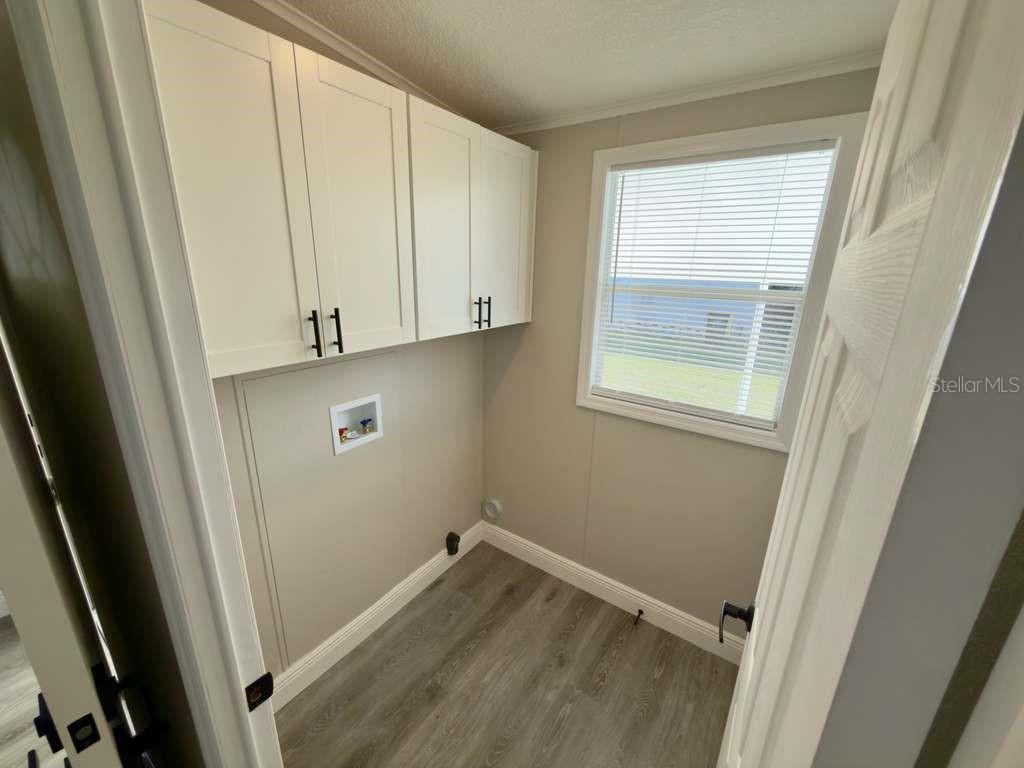 Image 19 of 37 For 450 Tivoli Park Drive