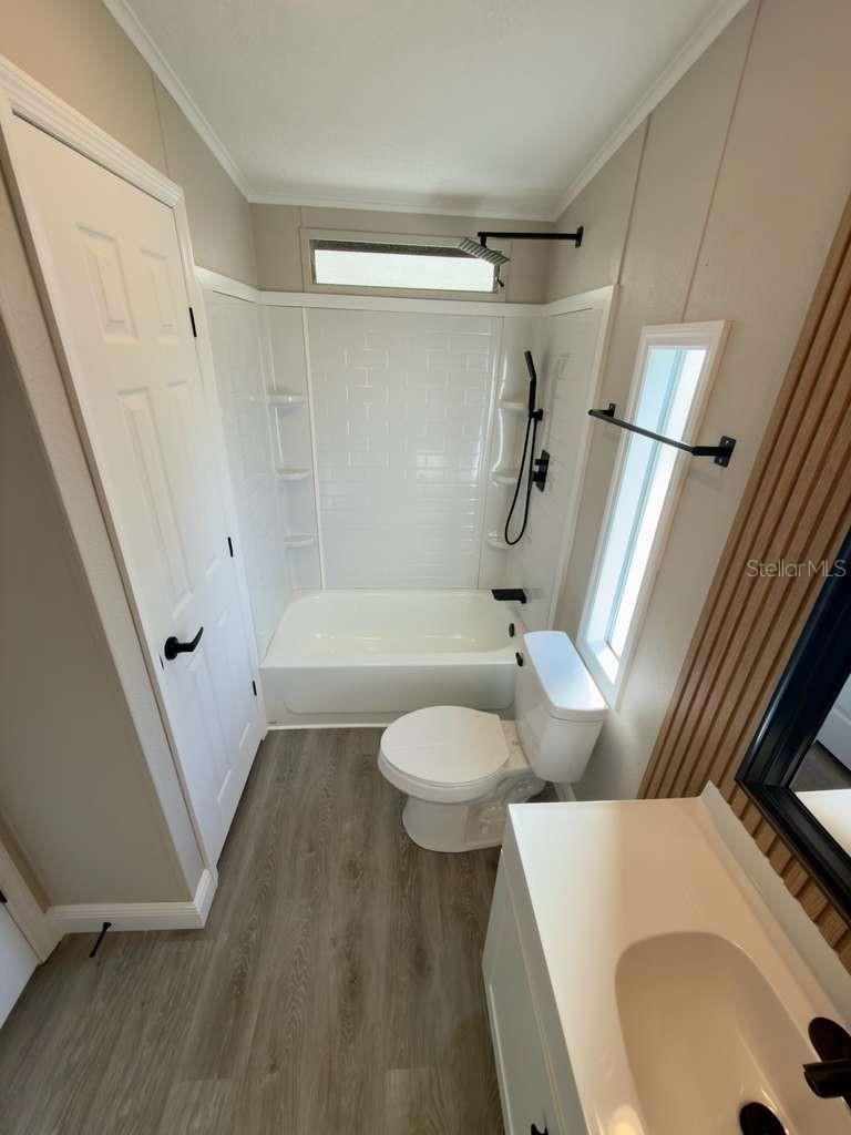 Image 22 of 37 For 450 Tivoli Park Drive