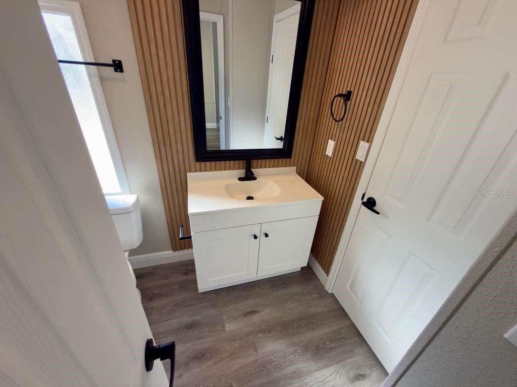 Image 25 of 37 For 450 Tivoli Park Drive