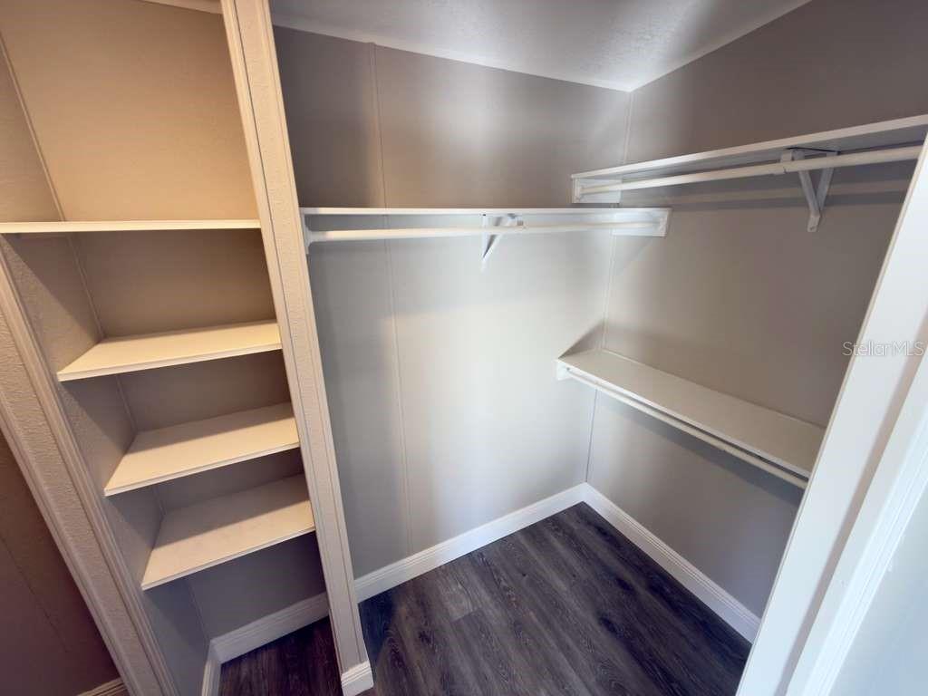 Image 28 of 37 For 450 Tivoli Park Drive