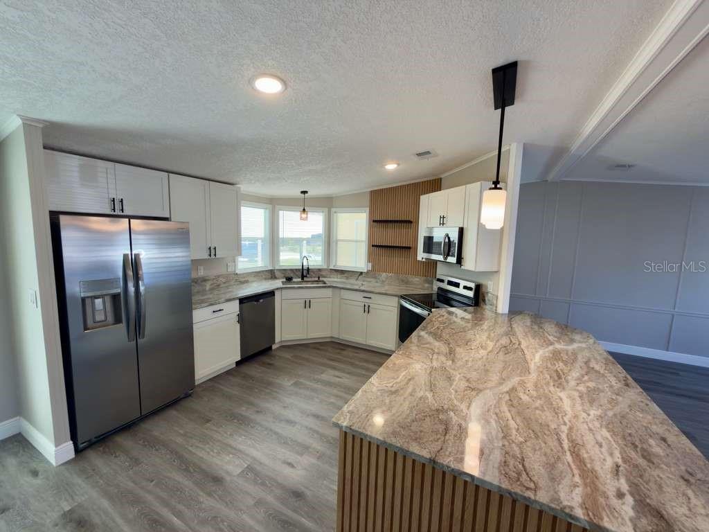 Image 7 of 37 For 450 Tivoli Park Drive