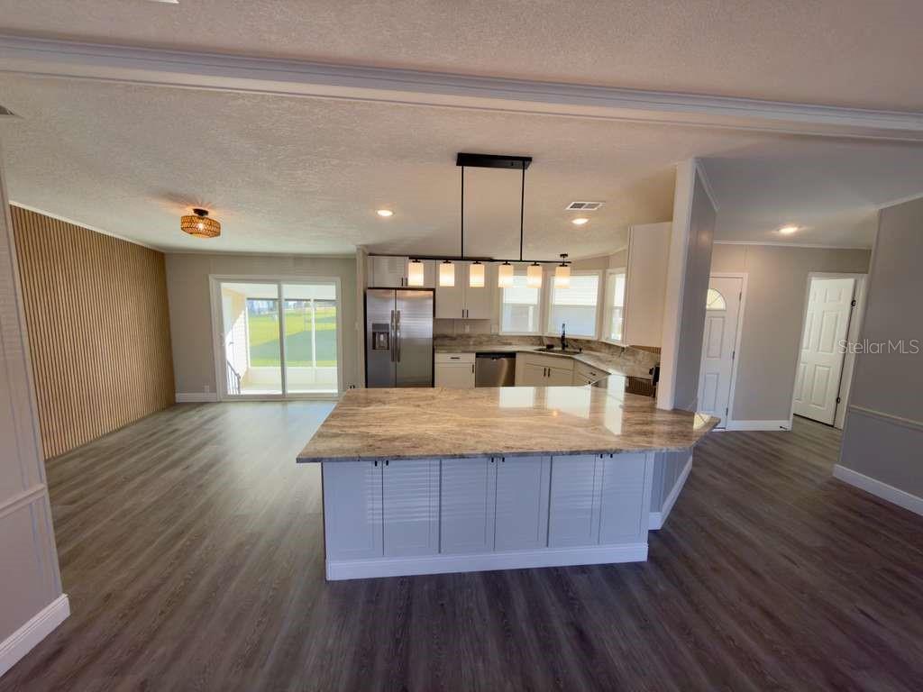 Image 8 of 37 For 450 Tivoli Park Drive