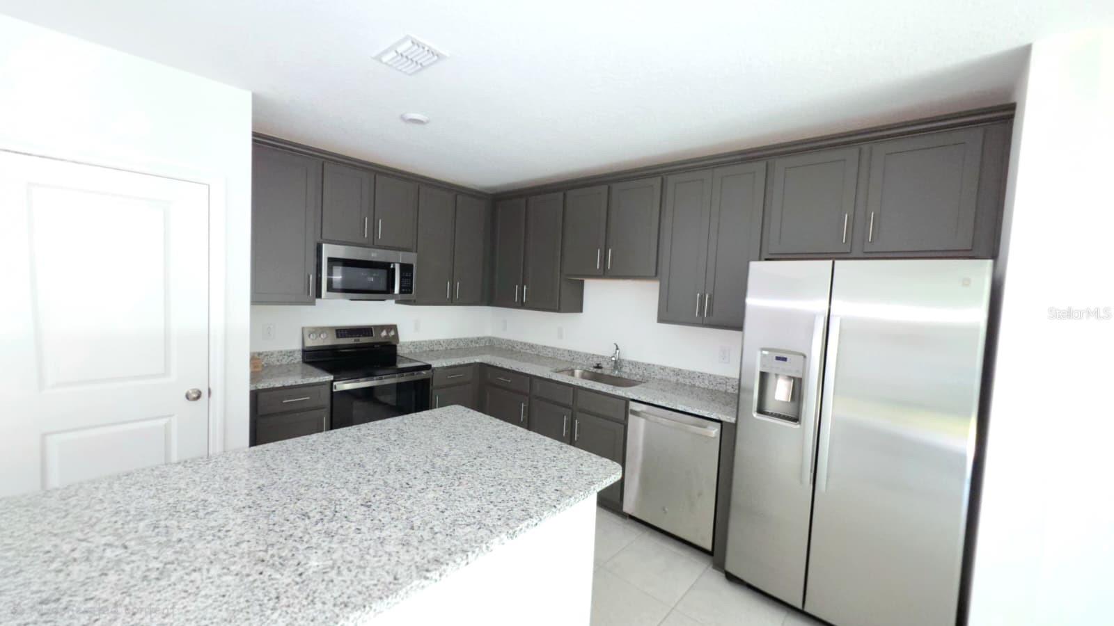 Image 5 of 8 For 1602 Fan Palm Drive