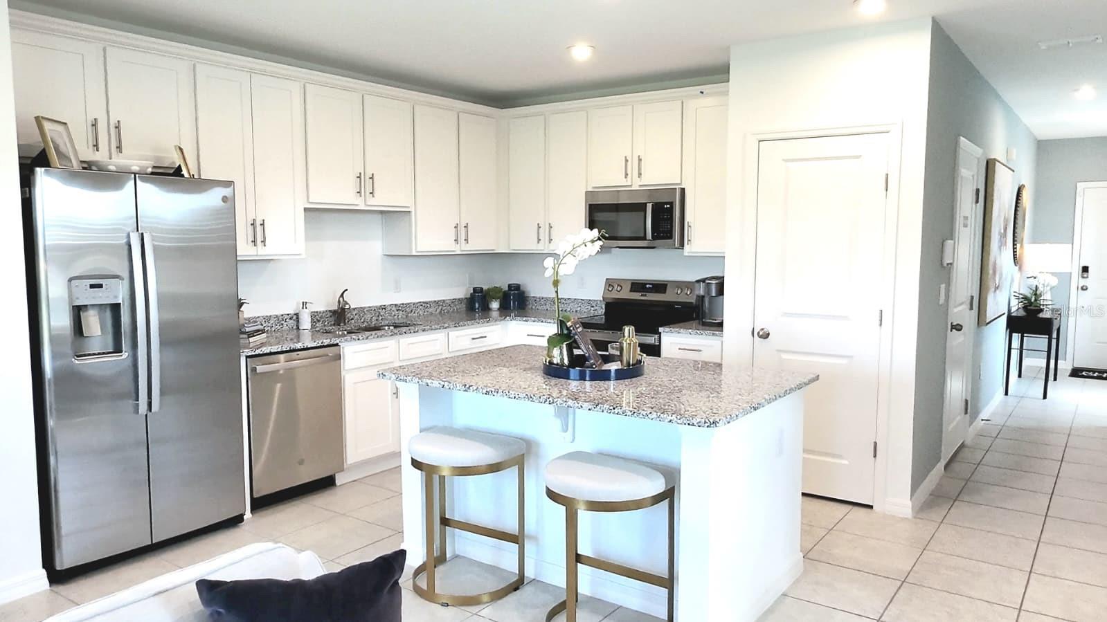 Image 6 of 8 For 1602 Fan Palm Drive