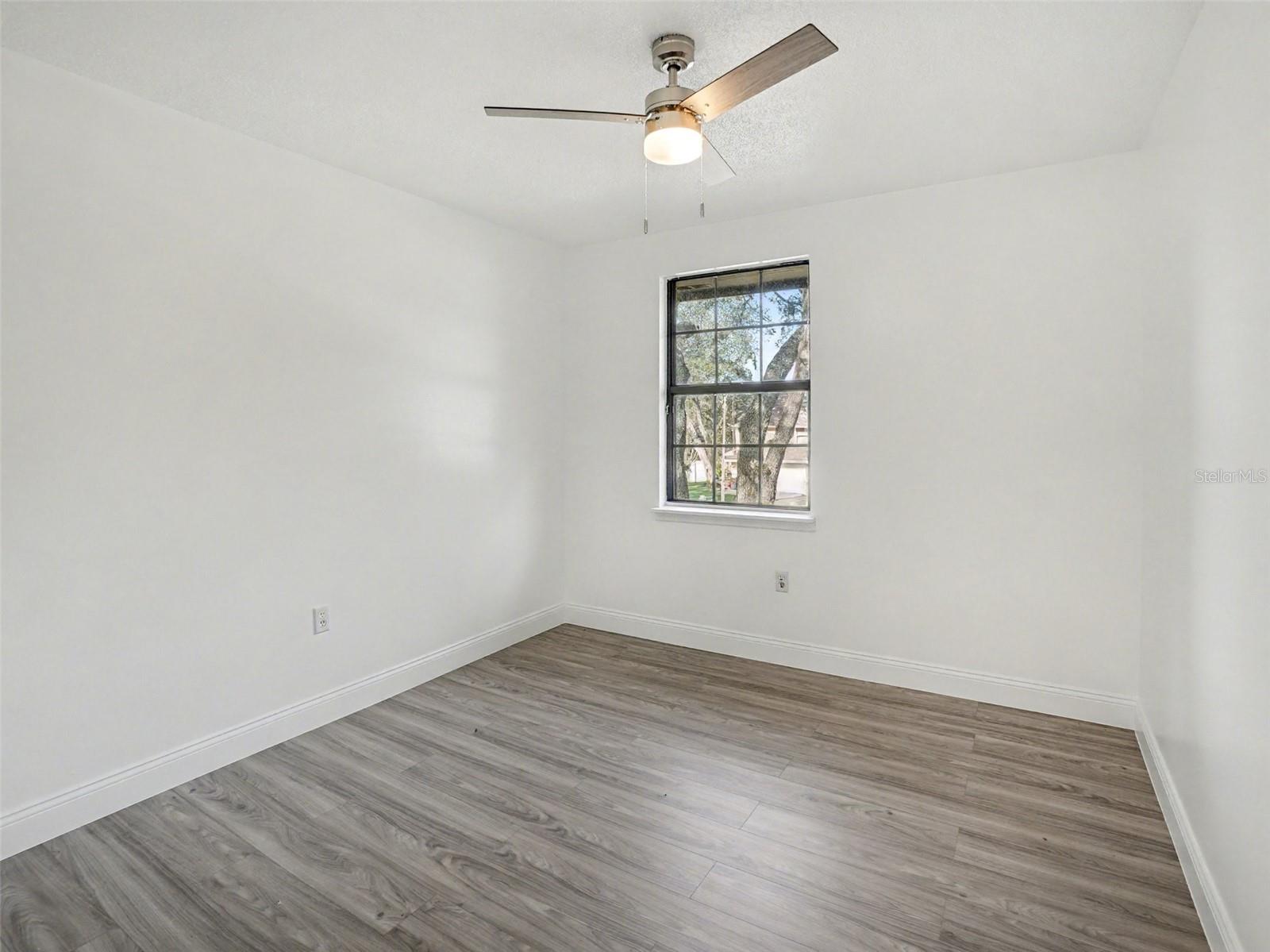 Image 28 of 42 For 1196 Indian Bluff