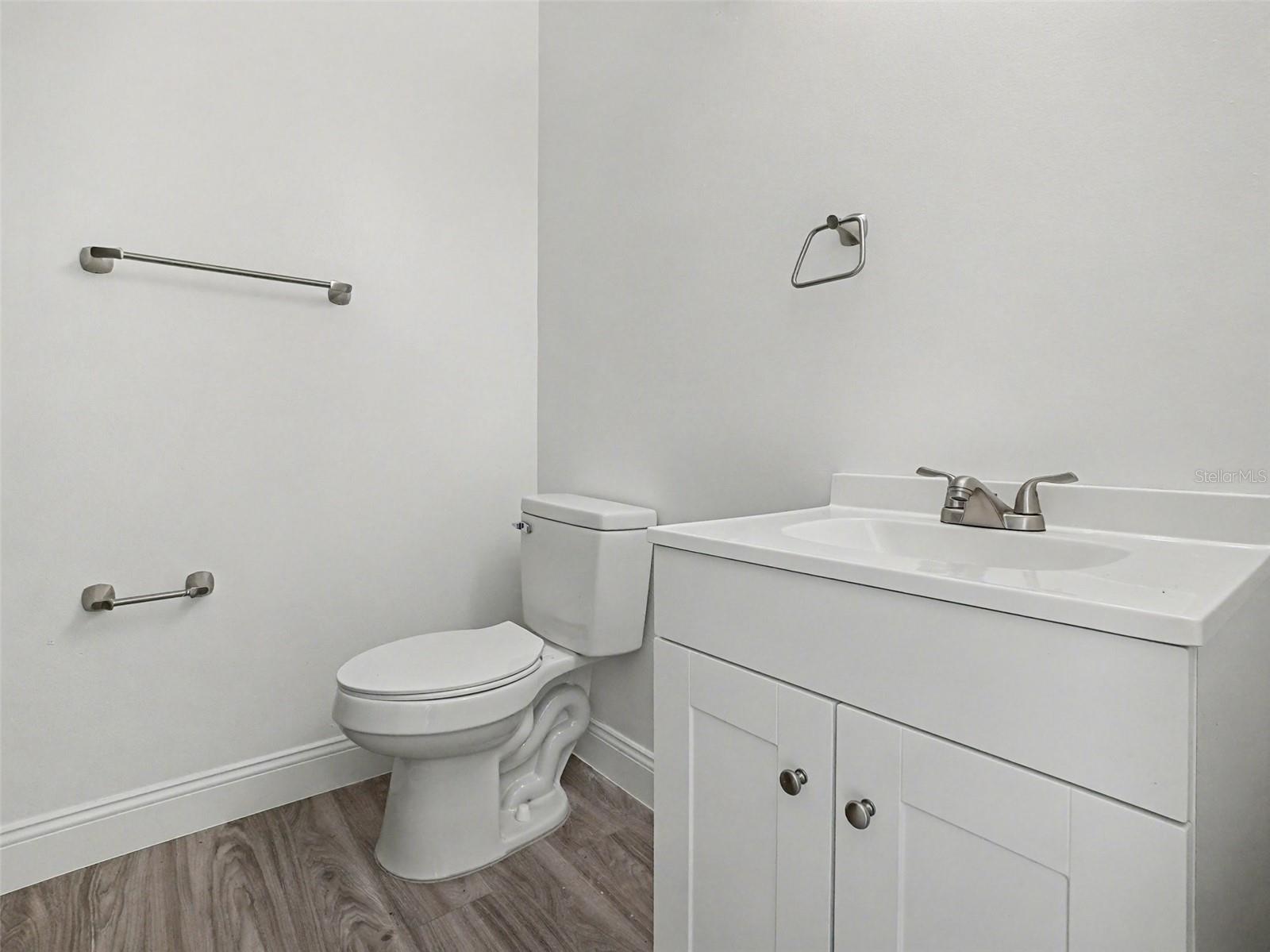 Image 32 of 42 For 1196 Indian Bluff