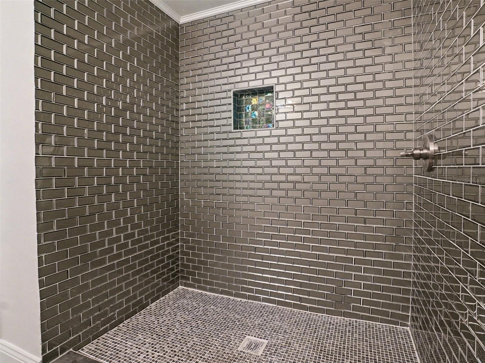 Image 33 of 42 For 1196 Indian Bluff